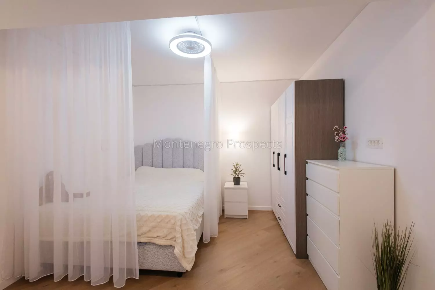 14193 apartment in kumbor 1