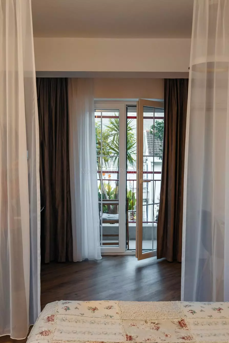 14193 apartment in kumbor 9
