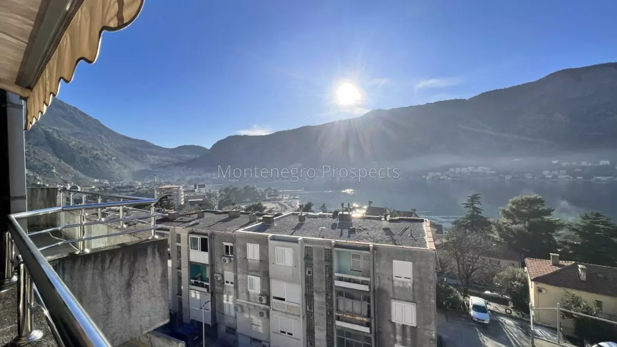 Three bedroom apartment with fantastic sea views few steps from the old town kotor 13668 3