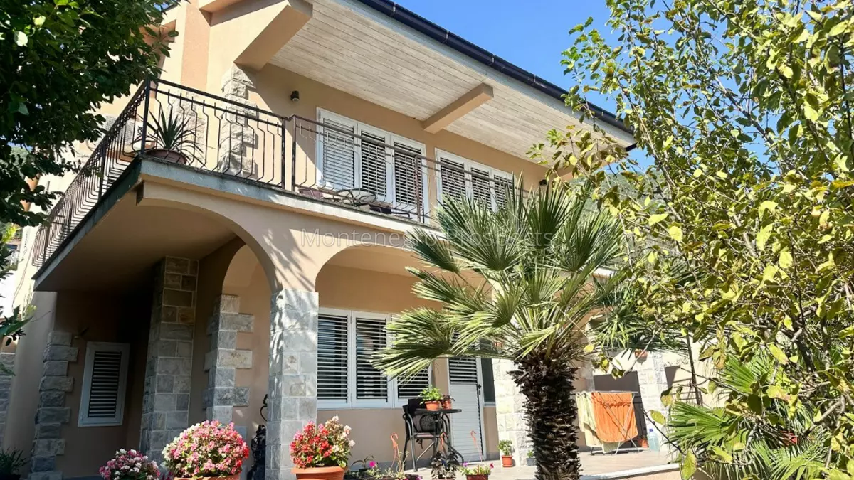 House for sale 13788 4 1067x800