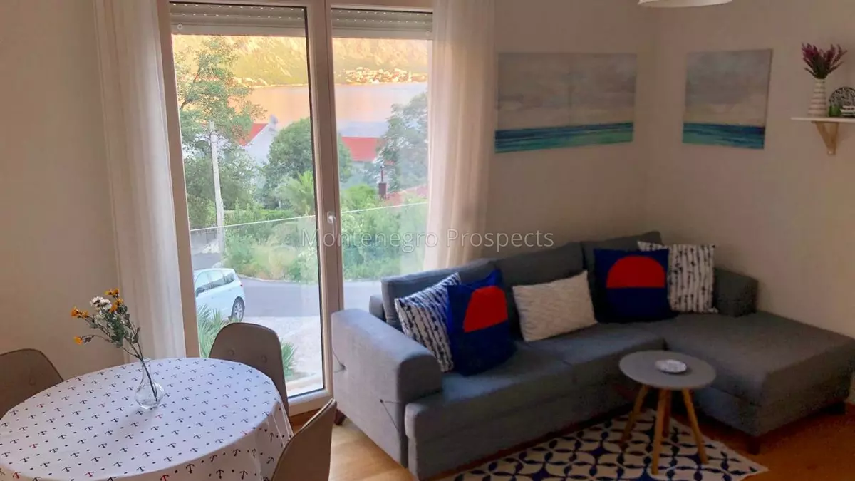 One bedroom apartment with sea views close to the beach in orahovac kotor bay 13790 10