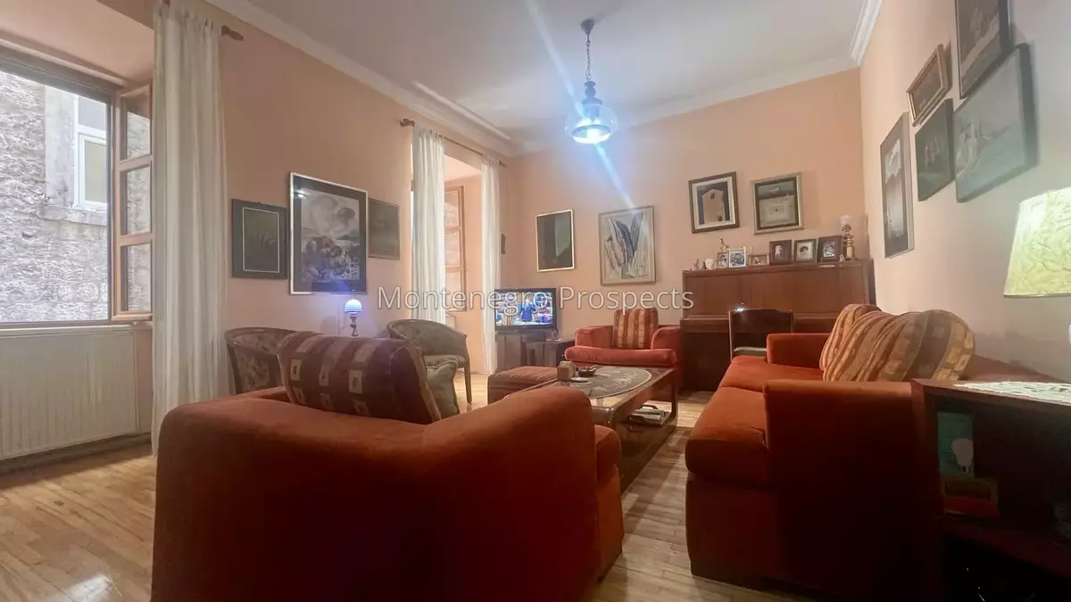 Charming two bedroom apartment in the heart of old town of kotor 13797 1.jpg