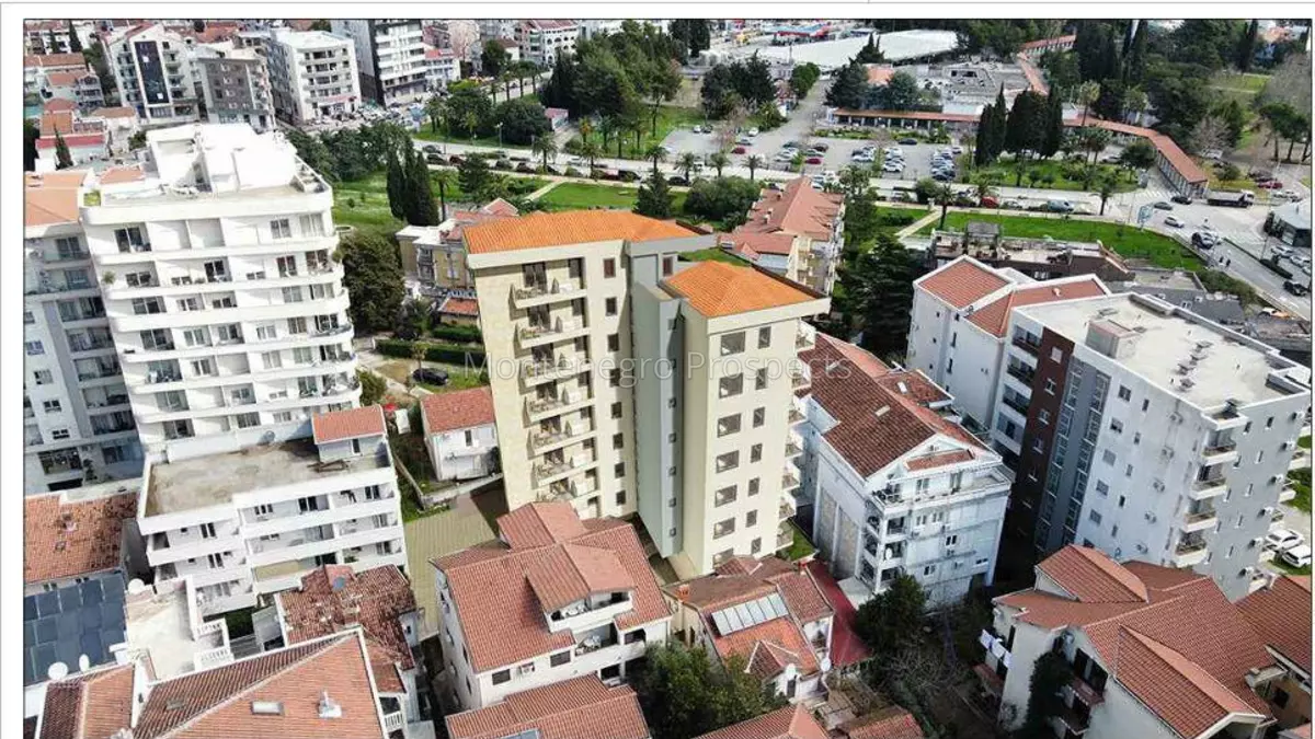 Under construction apartments 2