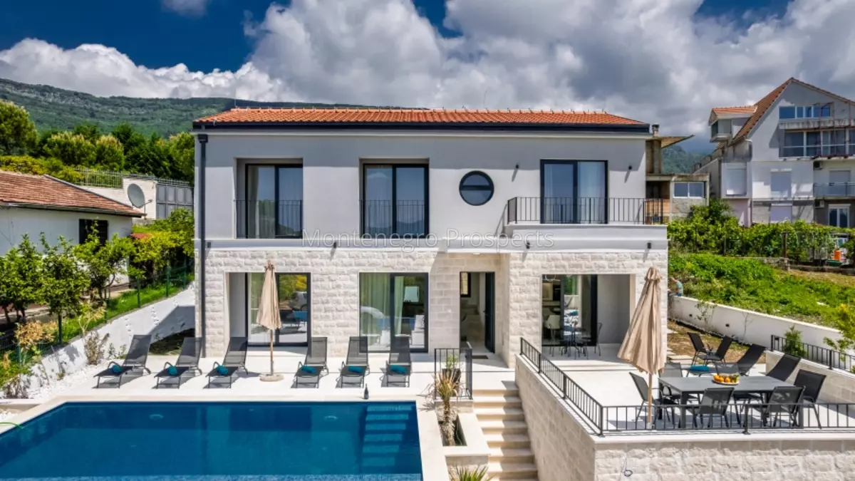 14175 villa in mrcevac 1
