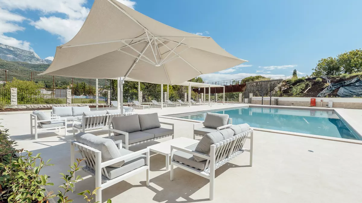 18028 riverside apartments 18