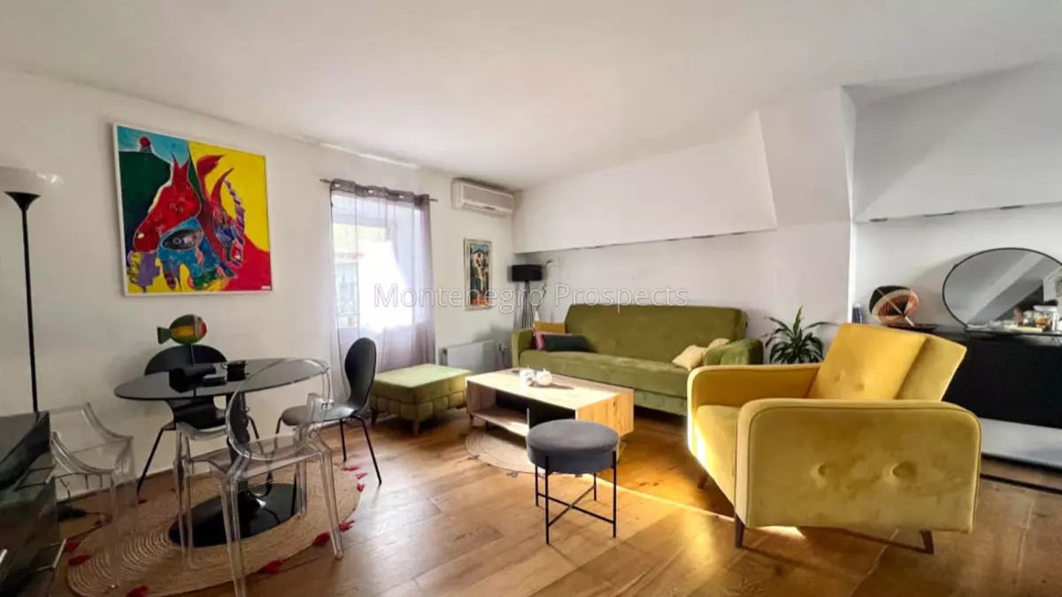 12749 budva old town 6