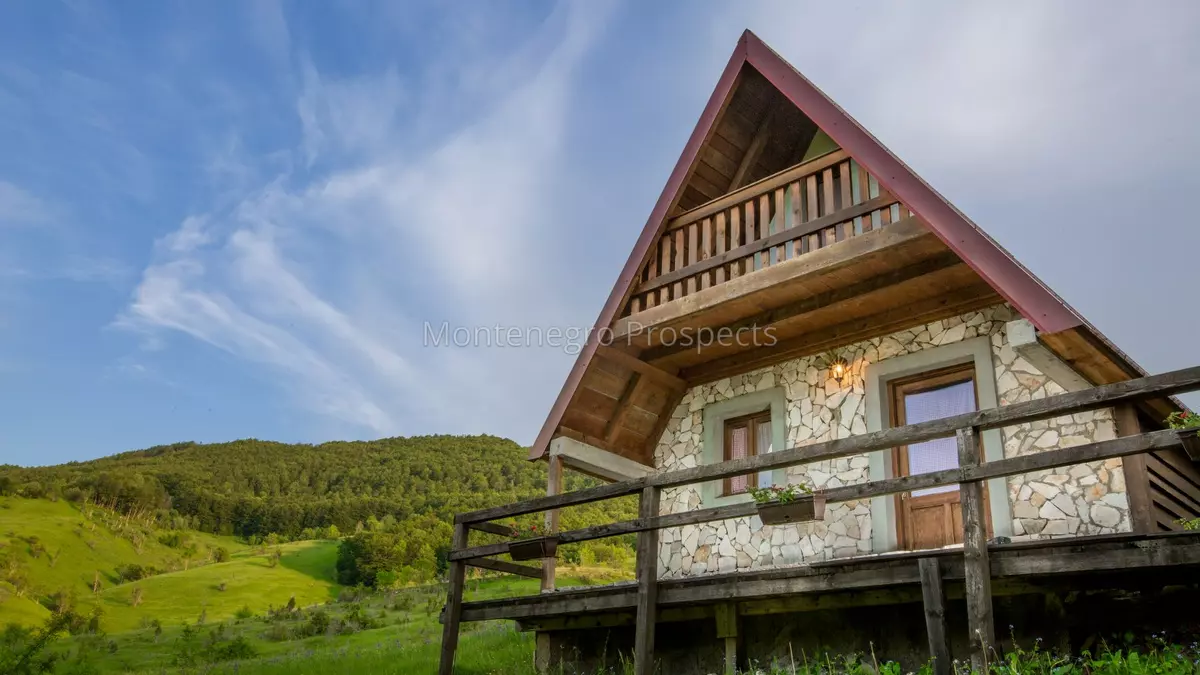 Ethno village 13848 40 1575x1050