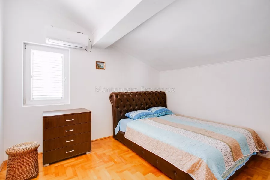 Dupleks s dvumya spalnyami nedaleko ot centra budvy 12385 5 1200x800