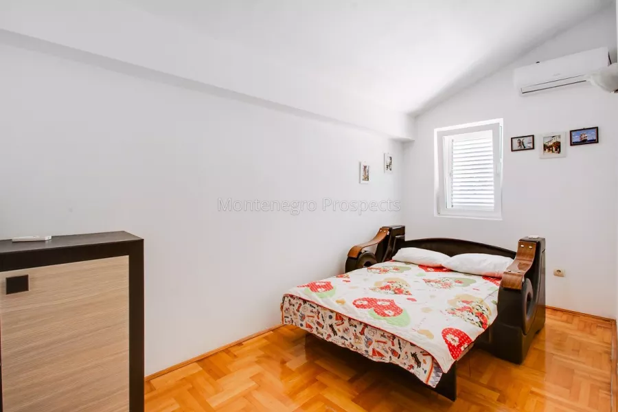 Dupleks s dvumya spalnyami nedaleko ot centra budvy 12385 6 1200x8001