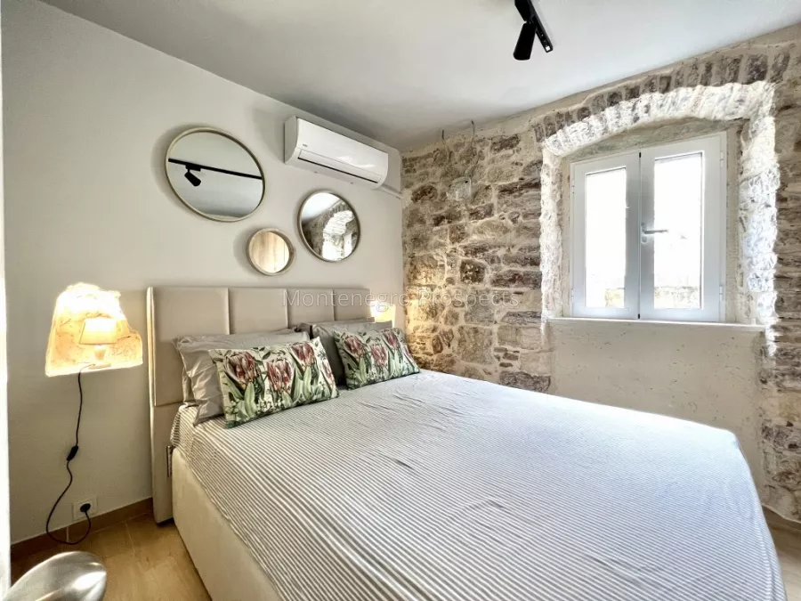 Recently renovated one bedroom apartment in the old town of kotor 13492 23 1024x768