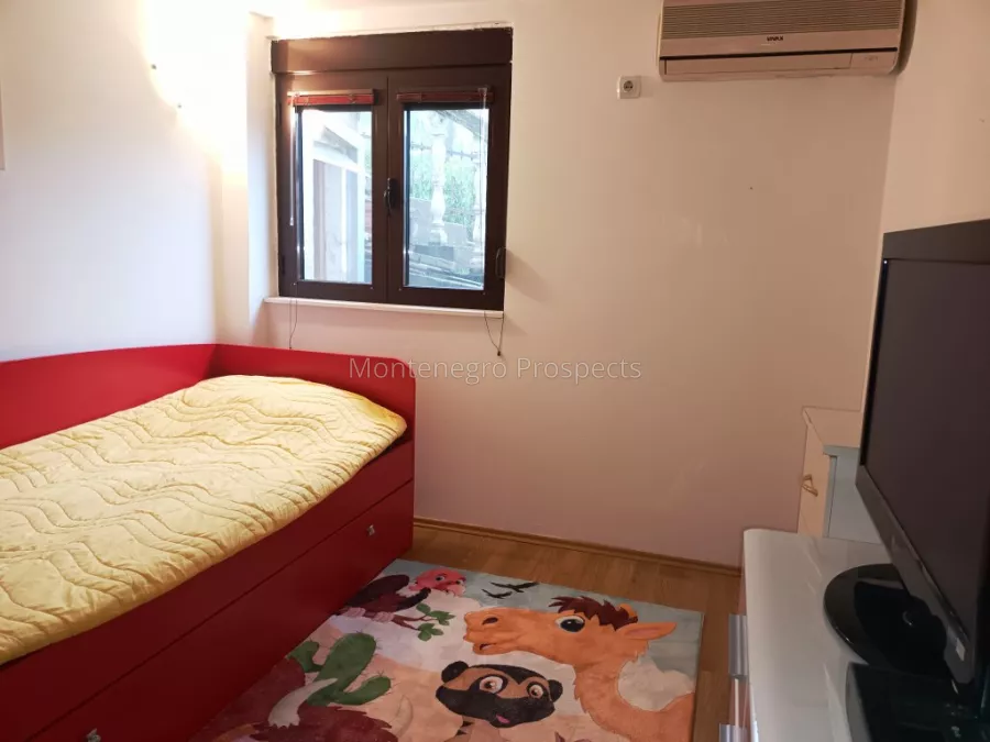 Spacious two bedroom apartment prcanj 13539 11