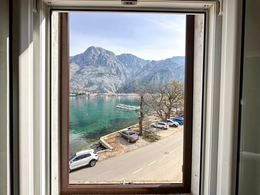 Apartment for sale 13570 4