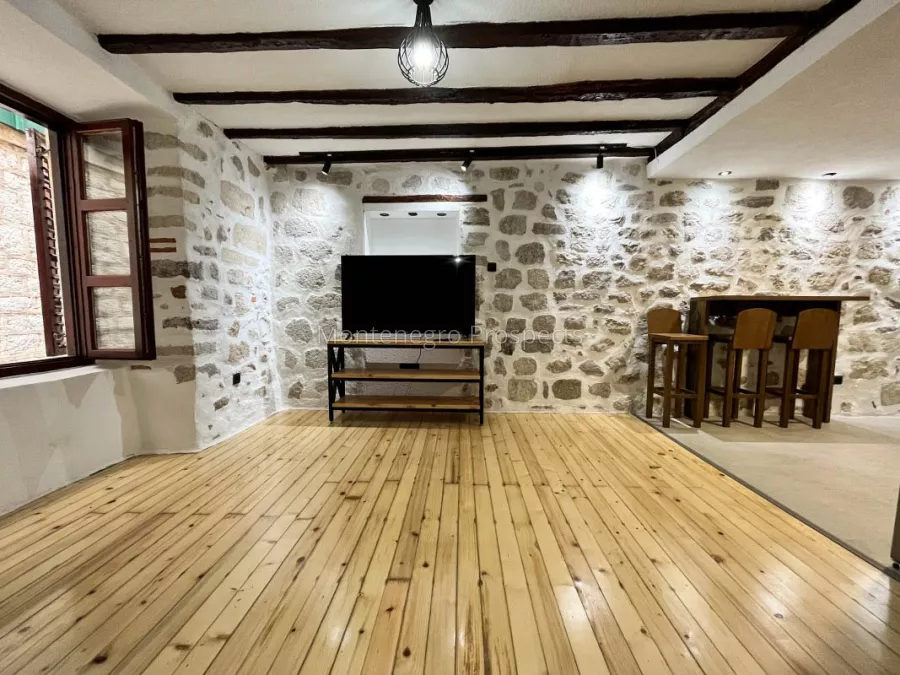 Fantastican veliki stan sa dva studio apartmana u srcu starog grada 11252 12