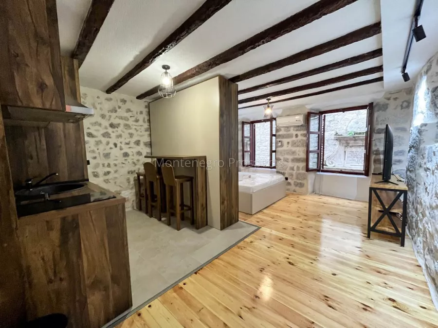 Fantastican veliki stan sa dva studio apartmana u srcu starog grada 11252 4