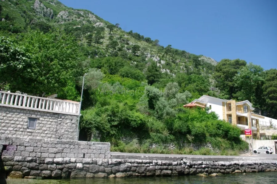 Rare offer plot on the first line to the sea in muo kotor bay 13654 2