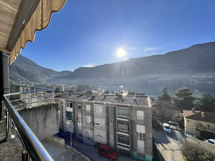 Three bedroom apartment with fantastic sea views few steps from the old town kotor 13668 3