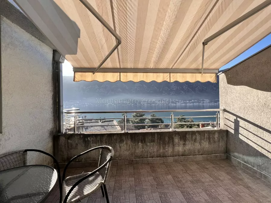 Three bedroom apartment with fantastic sea views few steps from the old town kotor 13668 6