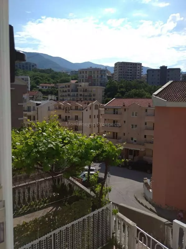 77038 dvosoban stan becici 8 598x800