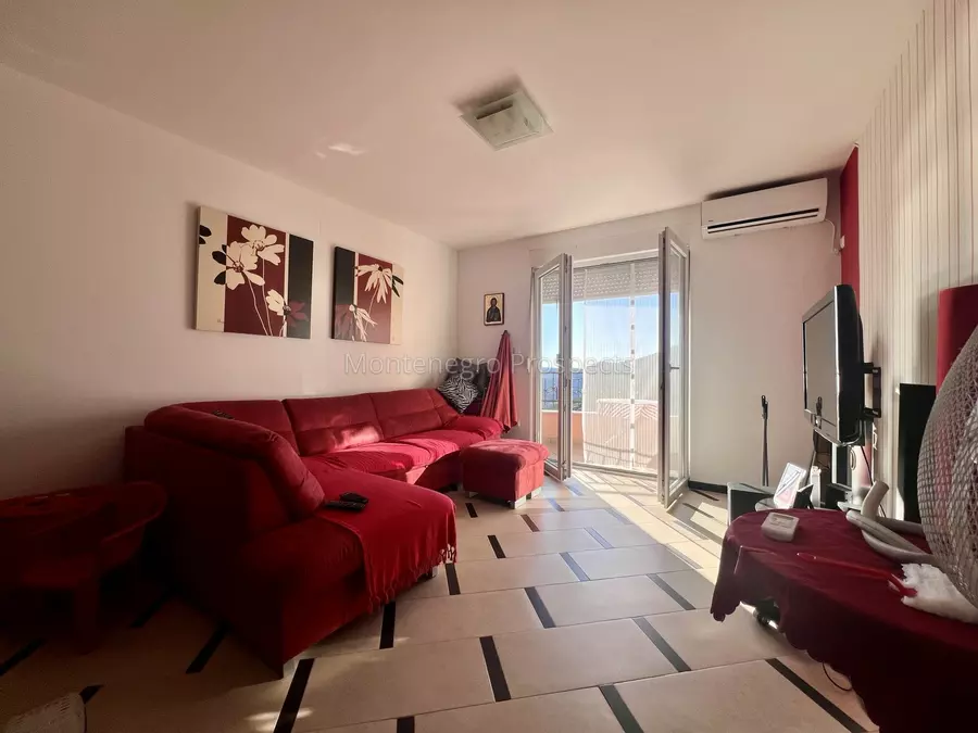 Spacious three bedroom apartment with stuuning sea views above jaz beach budva 13785 5