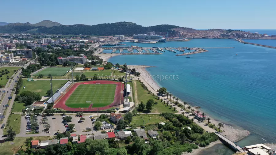 J10287 plac blizu mora 2