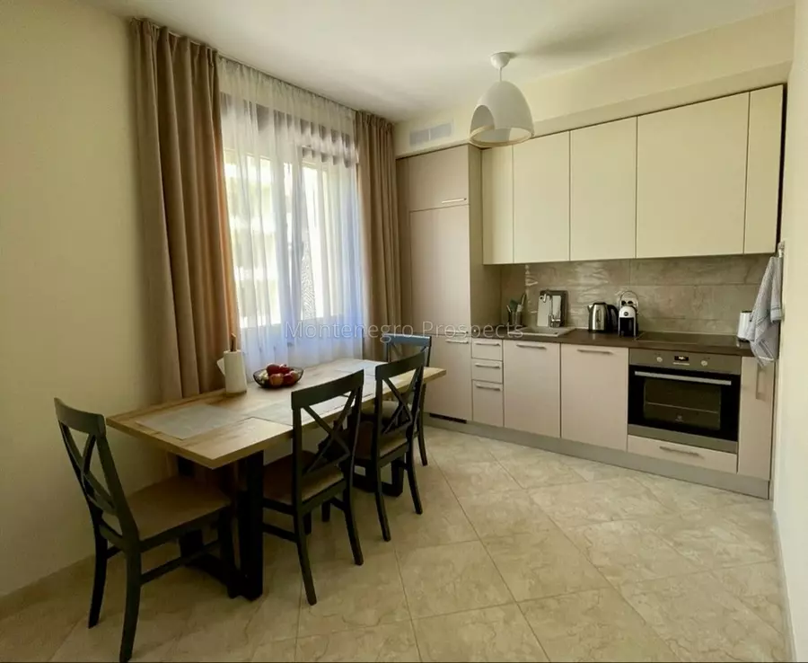 12725 apartman becici 10 976x800