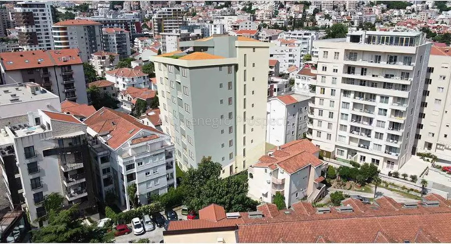 Under construction apartments 4