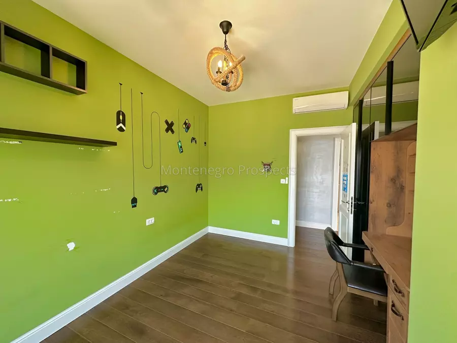 Two bedroom apartment 13820 9 1400x1050