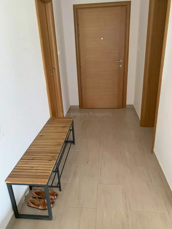 12729 becici 15 600x800
