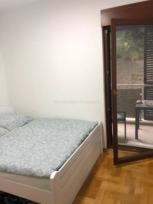 12730 becici 18 600x800