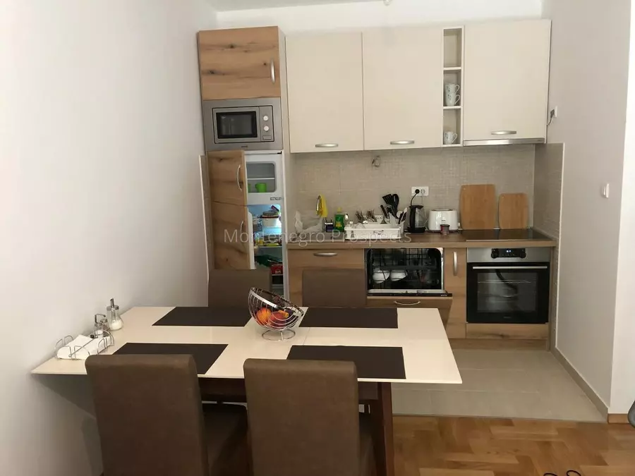 12730 becici 1 1067x800