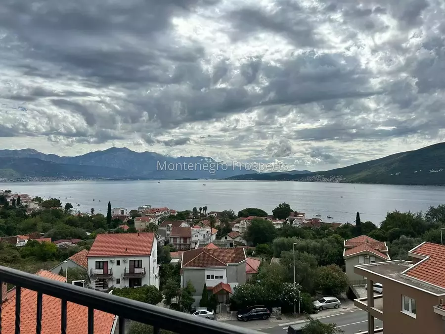 14172 djenovici apartment with sea views 31.jpg