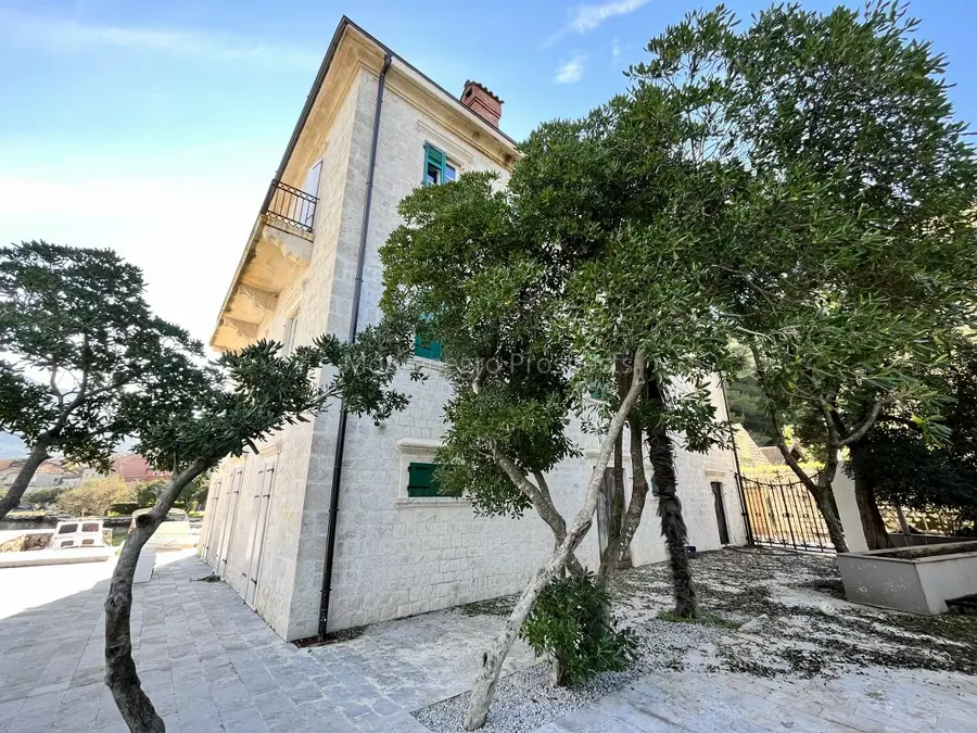 Stunning waterfront stone house ideal for a hotel in prcanj kotor bay 13569 3