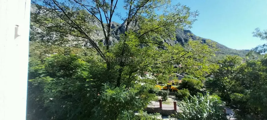 Spacious two bedroom apartment minutes away from the sea risan 13831 6