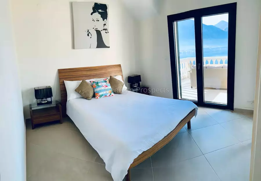 14179 dobrota apartment for sale 14