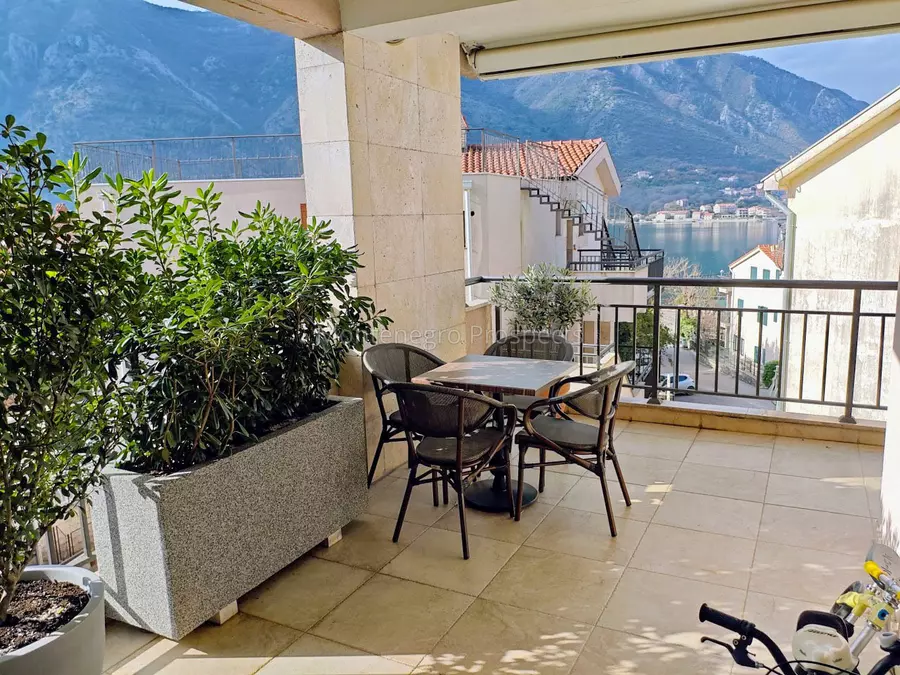 Three bedroom apartment for sale in dobrota   70 m from the sea 13838 34