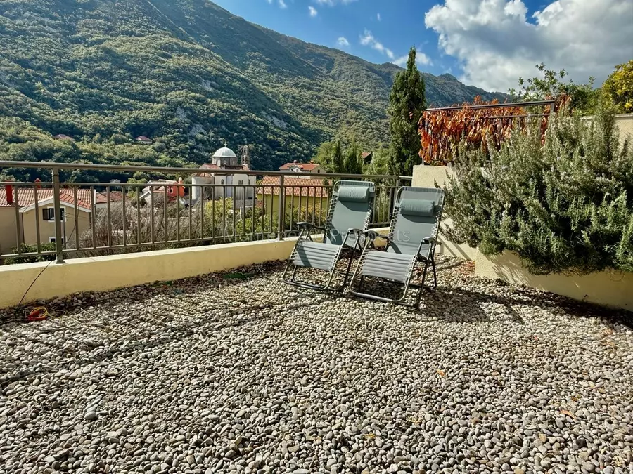 One bedroom apartment with spacious terrace in lavender bay kotor bay 13841 8 1280x960