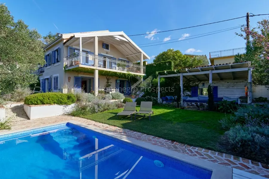 Two bedroom house with beautiful garden in kavac kotor bay 13849 10