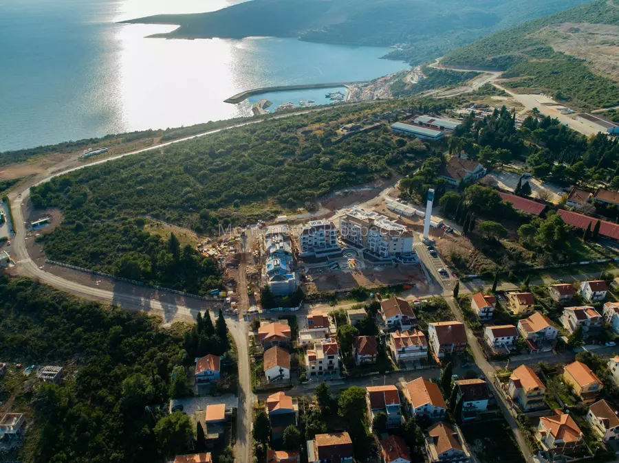 Centrale obeschaet stat centralnym elementom lustica bay 3116 1 15
