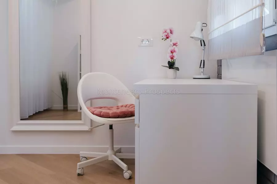 14193 apartment in kumbor 26