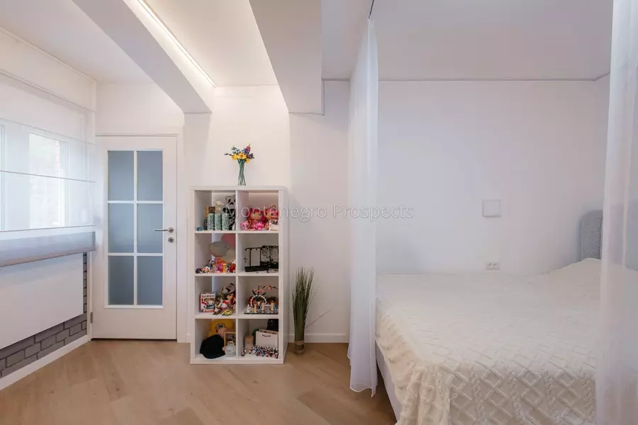 14193 apartment in kumbor 28