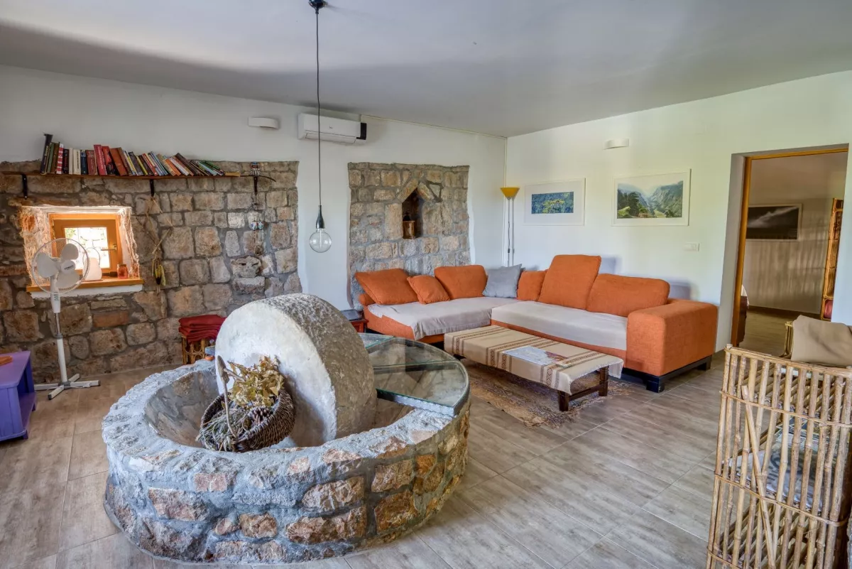 Lustica valley house id14078 24 0